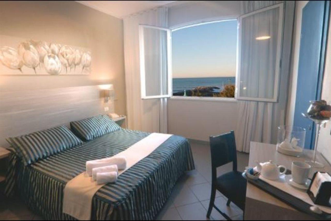 Hg Hotel Il Settebello Marina di Cecina Eksteriør billede