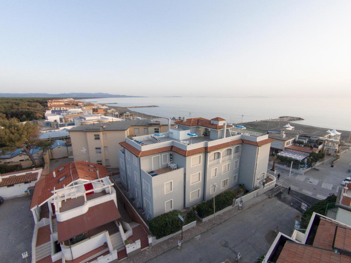 Hg Hotel Il Settebello Marina di Cecina Eksteriør billede