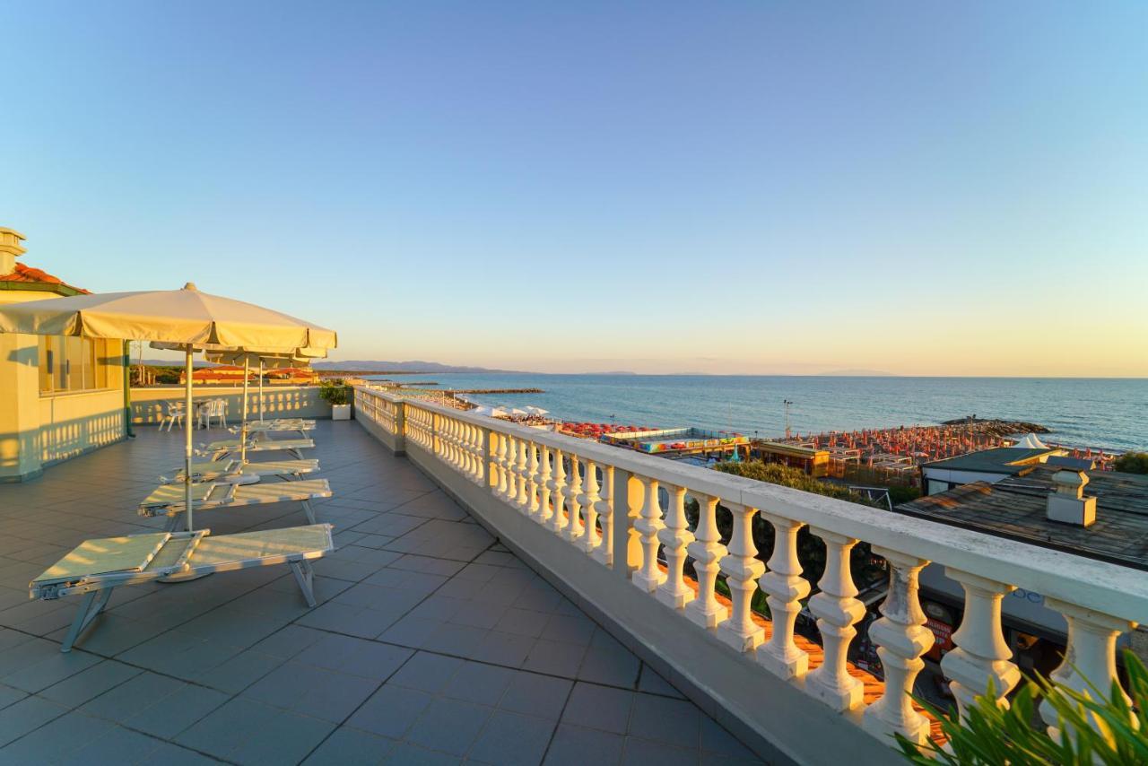 Hg Hotel Il Settebello Marina di Cecina Eksteriør billede