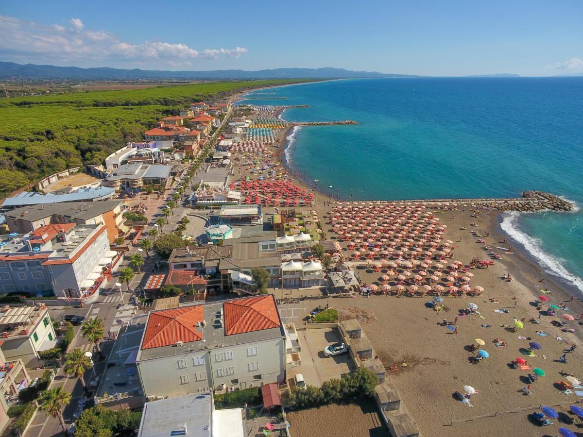 Hg Hotel Il Settebello Marina di Cecina Eksteriør billede