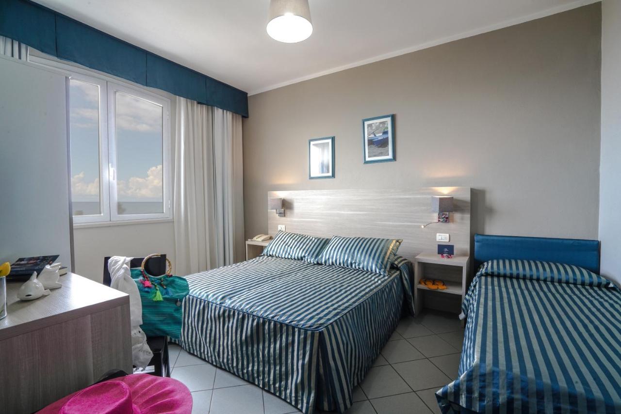 Hg Hotel Il Settebello Marina di Cecina Eksteriør billede