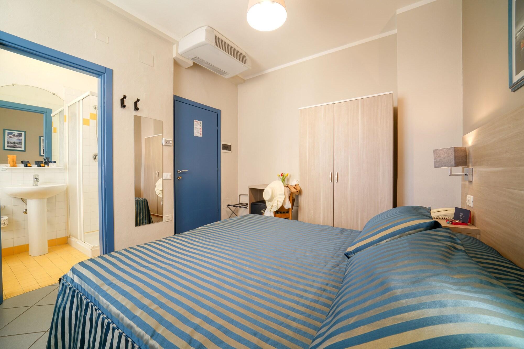 Hg Hotel Il Settebello Marina di Cecina Eksteriør billede