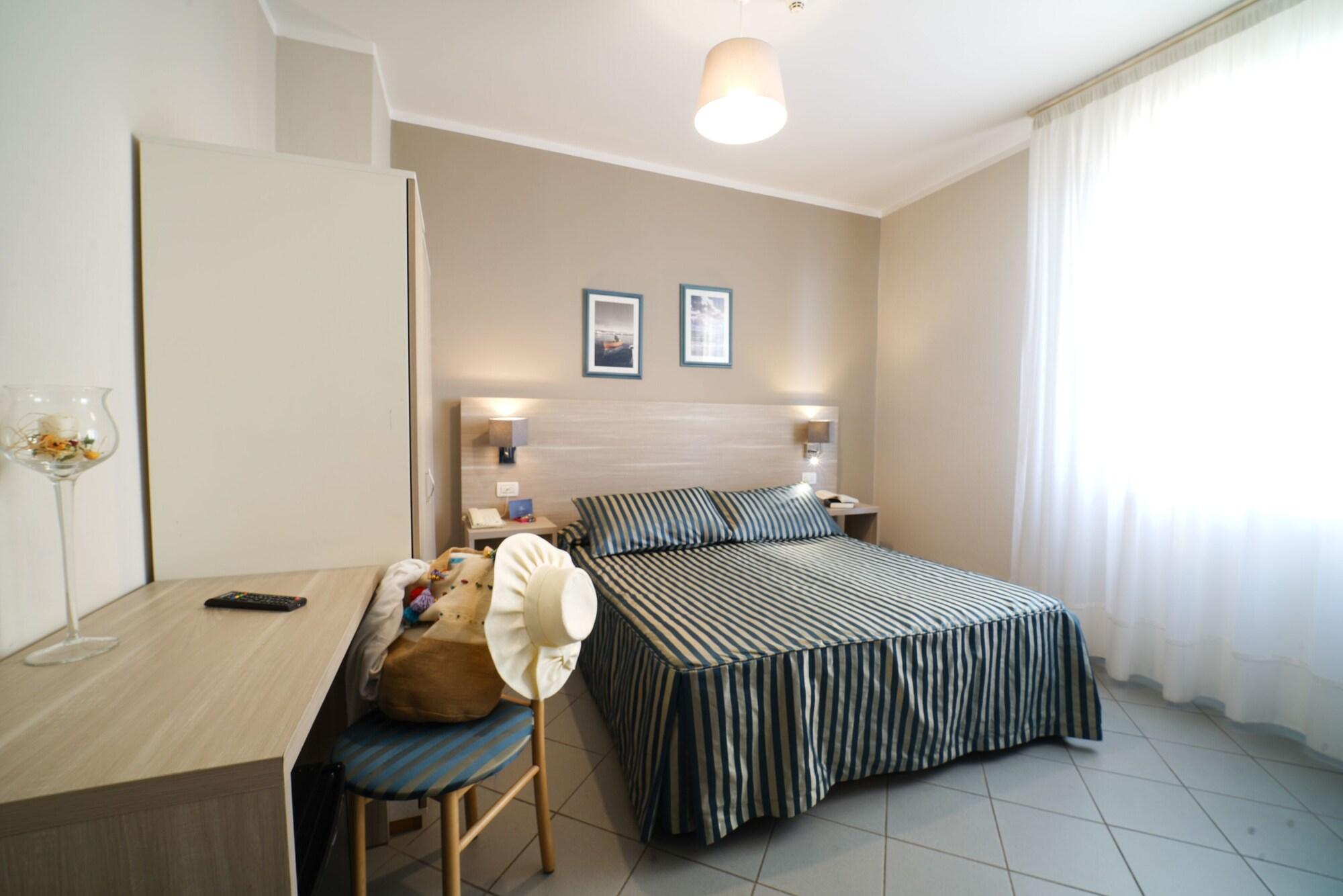 Hg Hotel Il Settebello Marina di Cecina Eksteriør billede