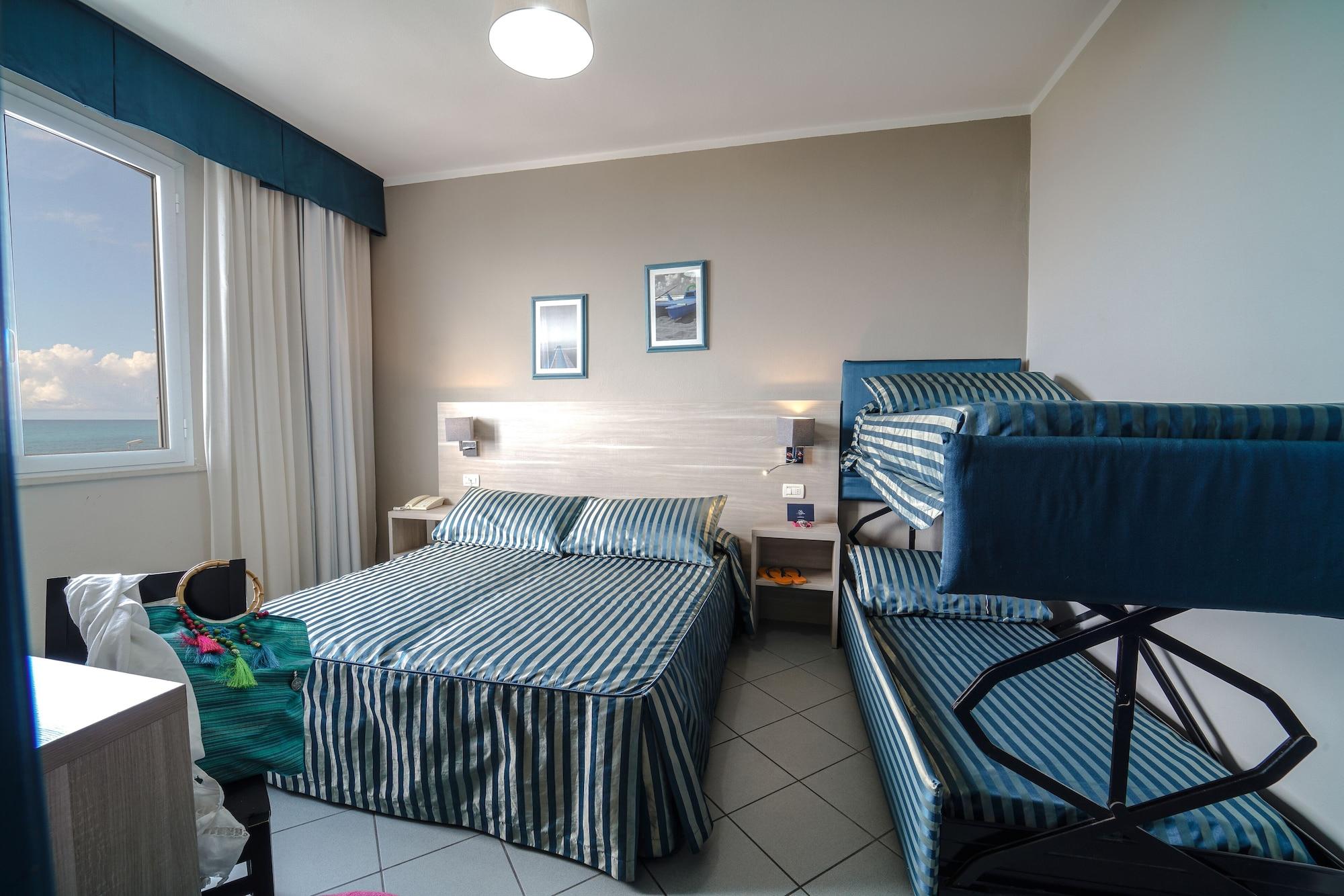 Hg Hotel Il Settebello Marina di Cecina Eksteriør billede